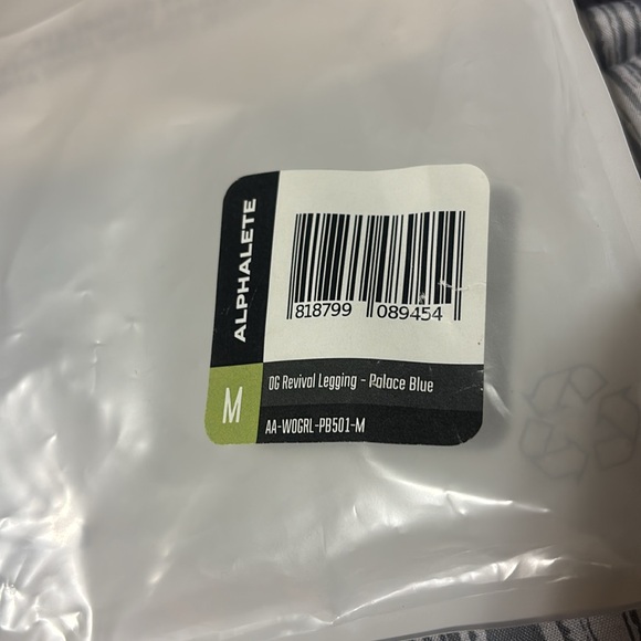 Women’s Alphalete OG Revival Leggings - Picture 3 of 3